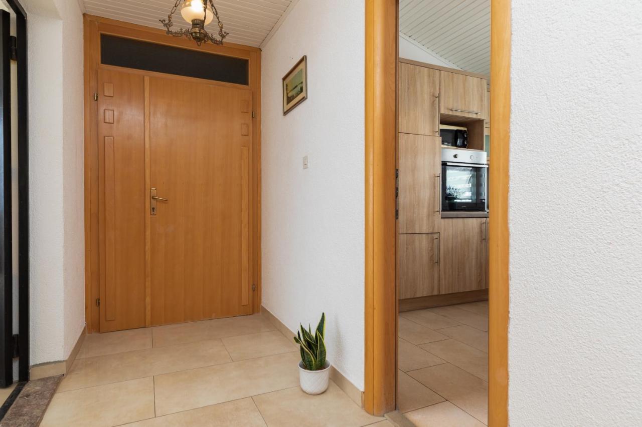 Apartments By The Sea Duce, Omis - 2992 ดูกีรัท ภายนอก รูปภาพ