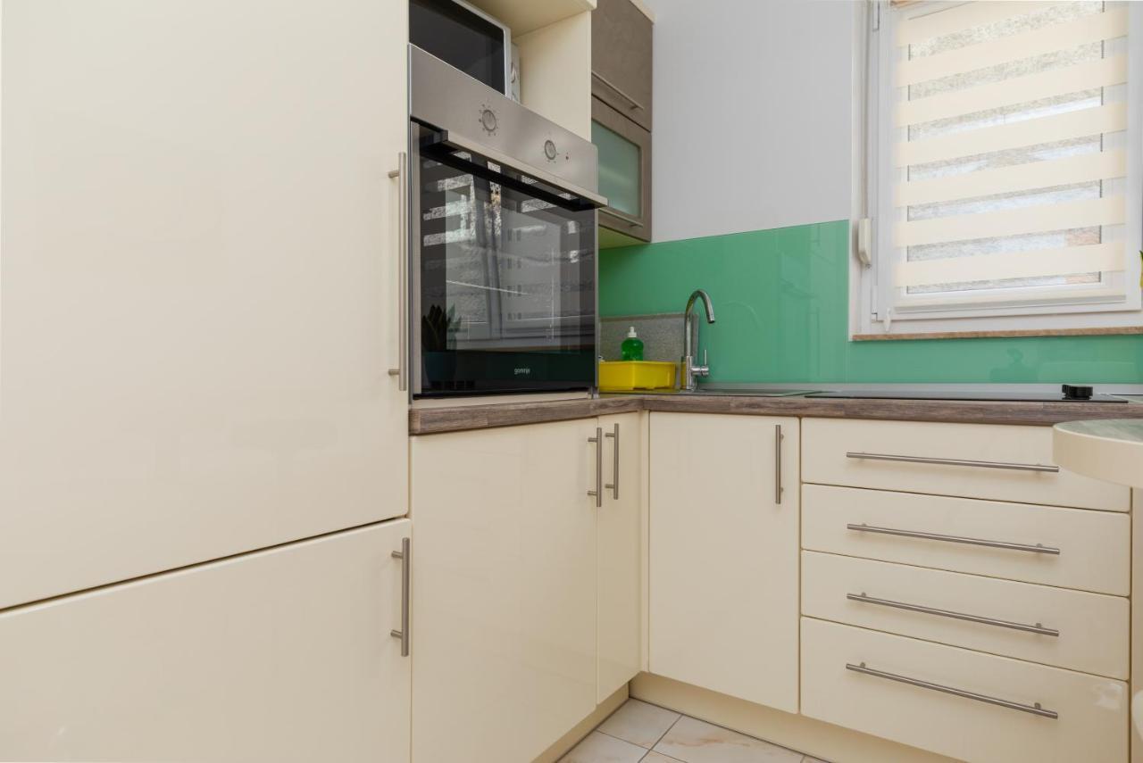 Apartments By The Sea Duce, Omis - 2992 ดูกีรัท ภายนอก รูปภาพ